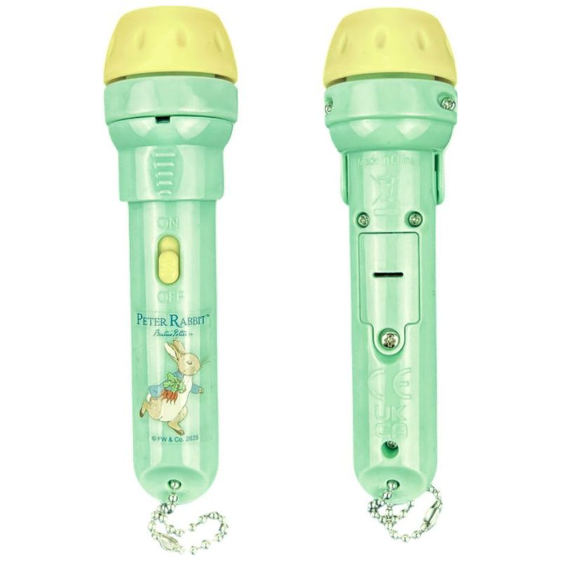 Image d'ambiance de présentation du produit Lampe projecteur d'histoires Pierre Lapin - Trousselier